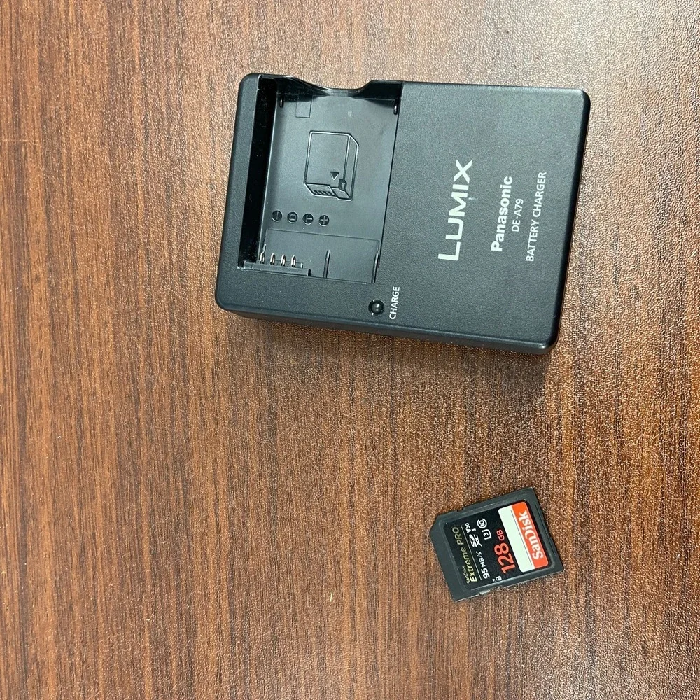 Panasonic Lumix G7 DMC-G7 16MP Mirrorless Camera Body w/ Charger & 128GB SD